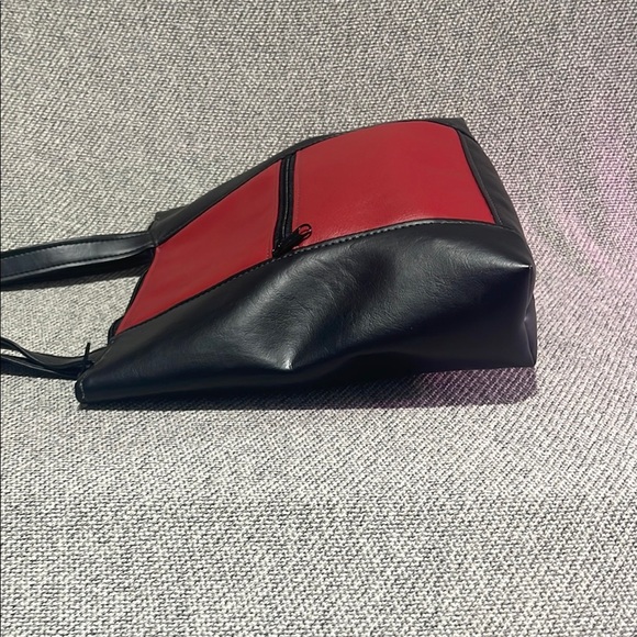 Red and Black Shoulder Bag - Picture 6 of 15